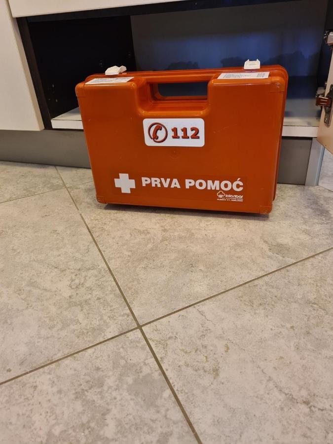 Apartmani Fortuna Zlarin Esterno foto