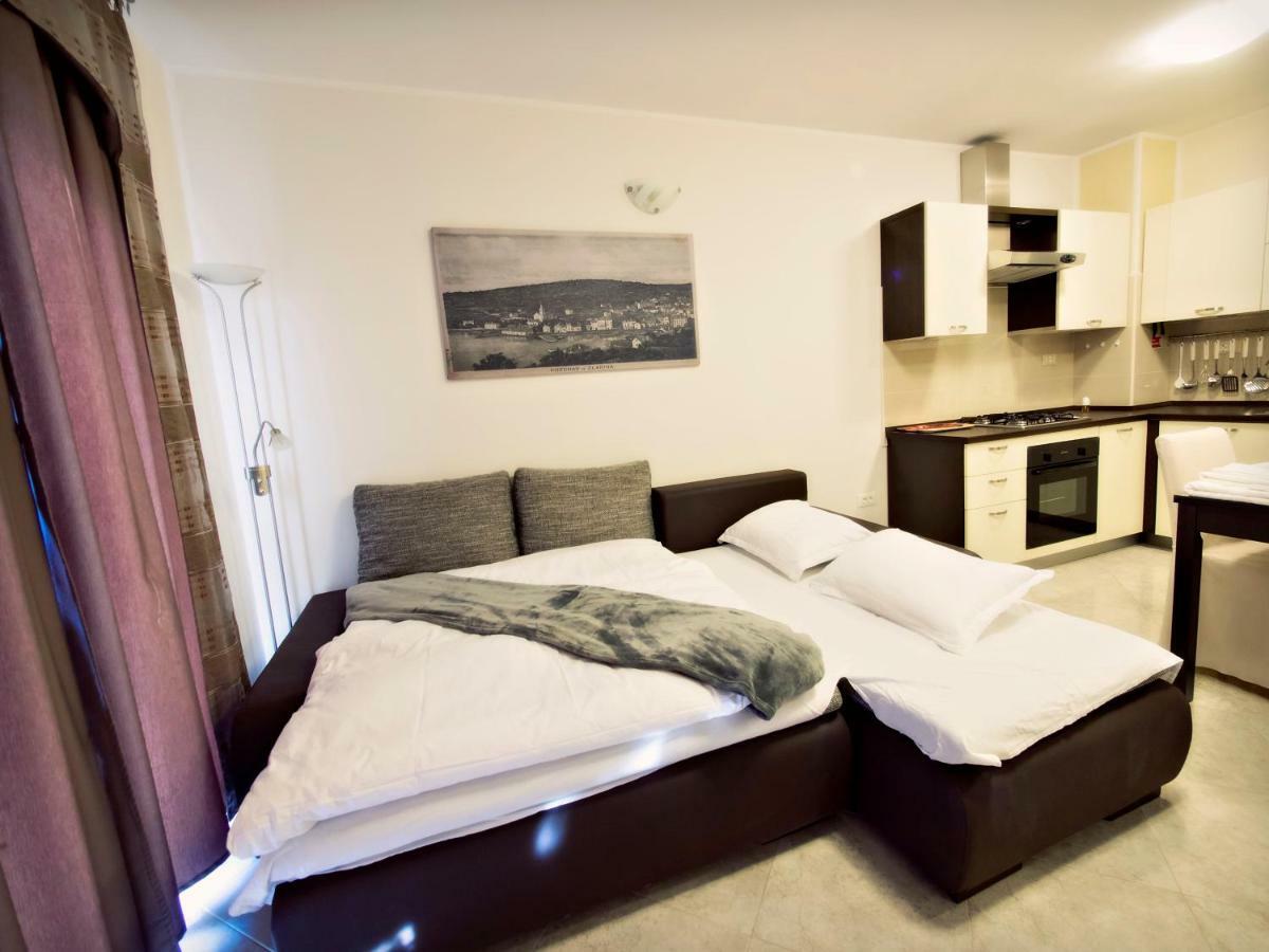 Apartmani Fortuna Zlarin Esterno foto