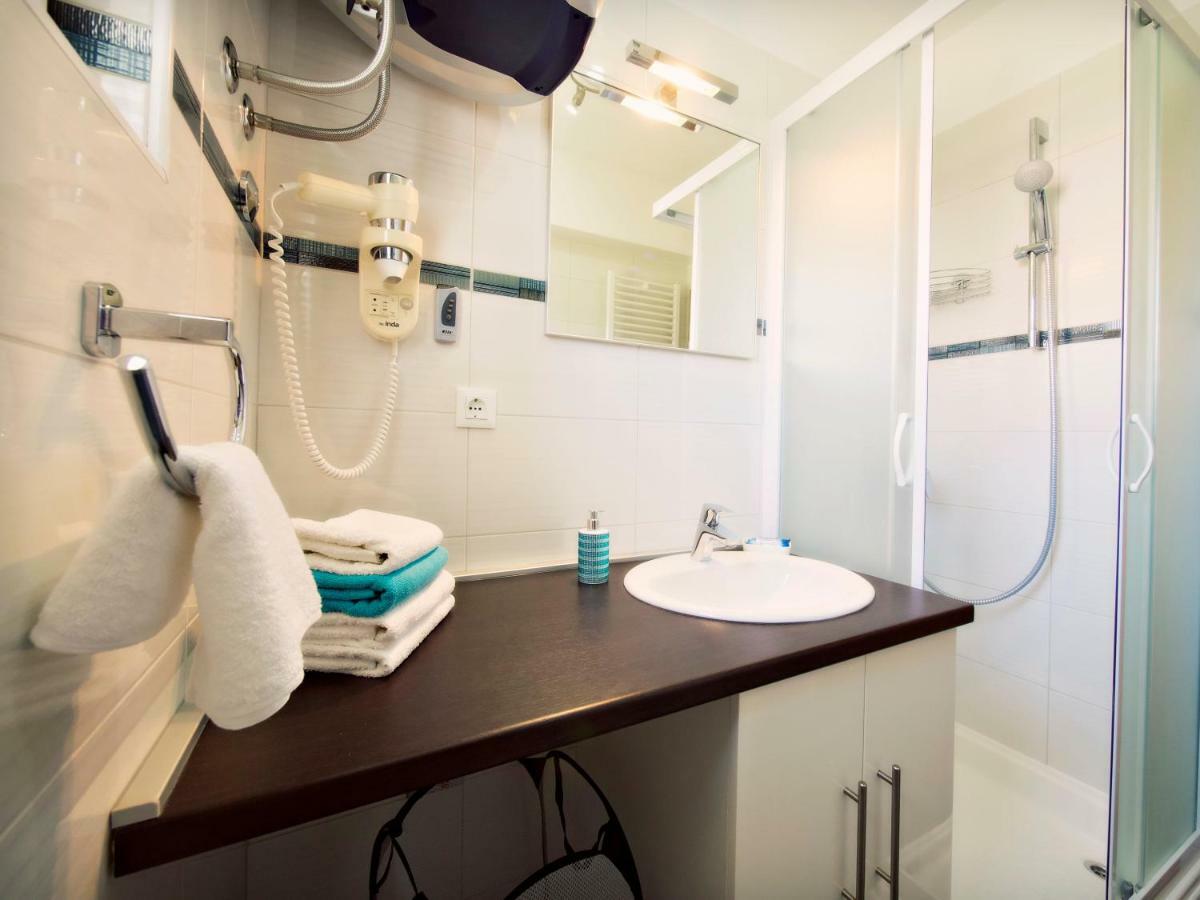Apartmani Fortuna Zlarin Esterno foto