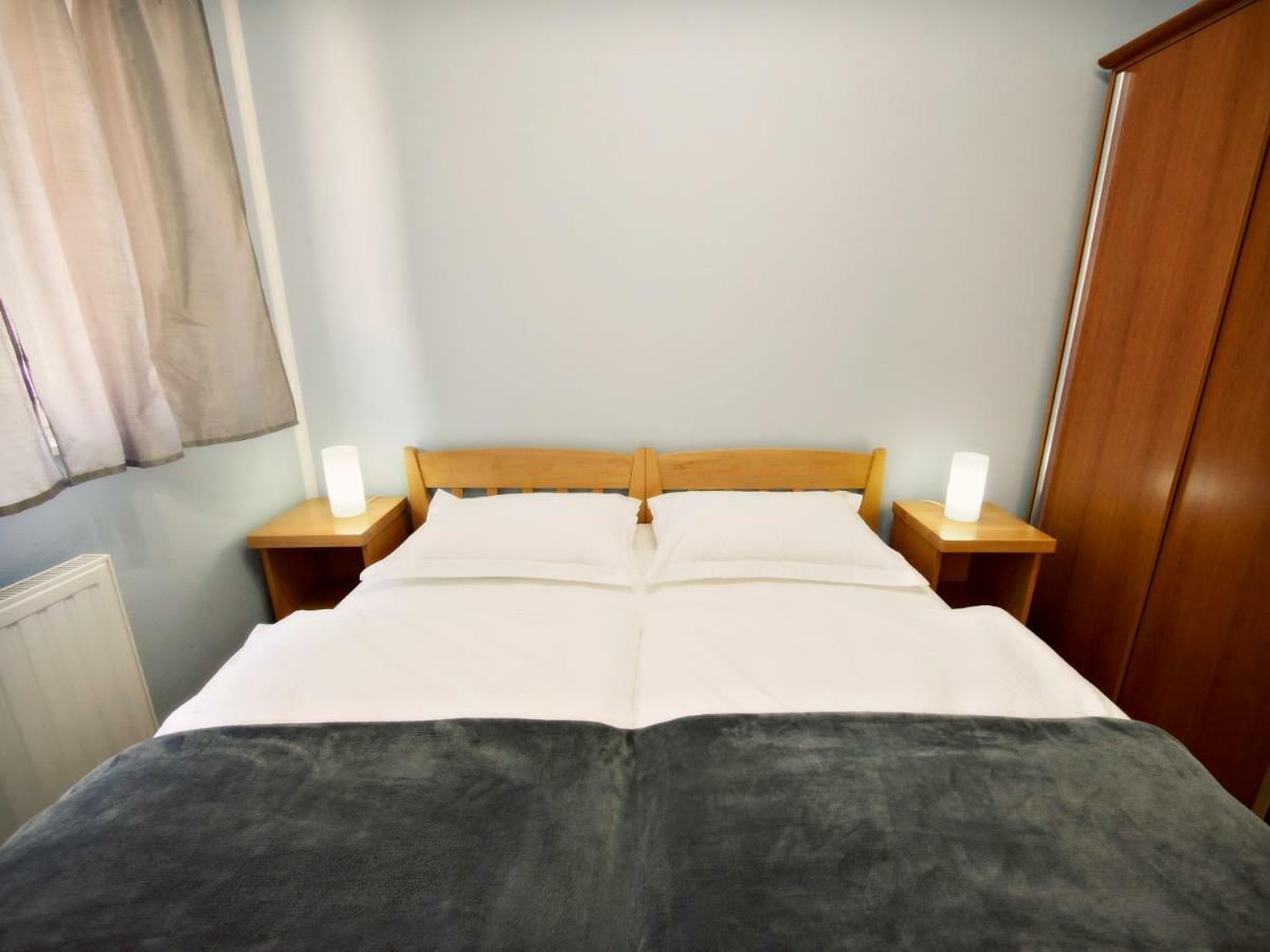 Apartmani Fortuna Zlarin Esterno foto