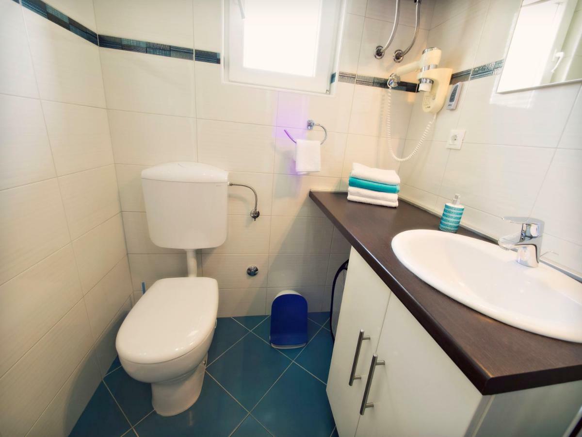 Apartmani Fortuna Zlarin Esterno foto